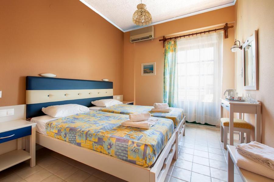 Rea Hotel Palaiochora Rum bild